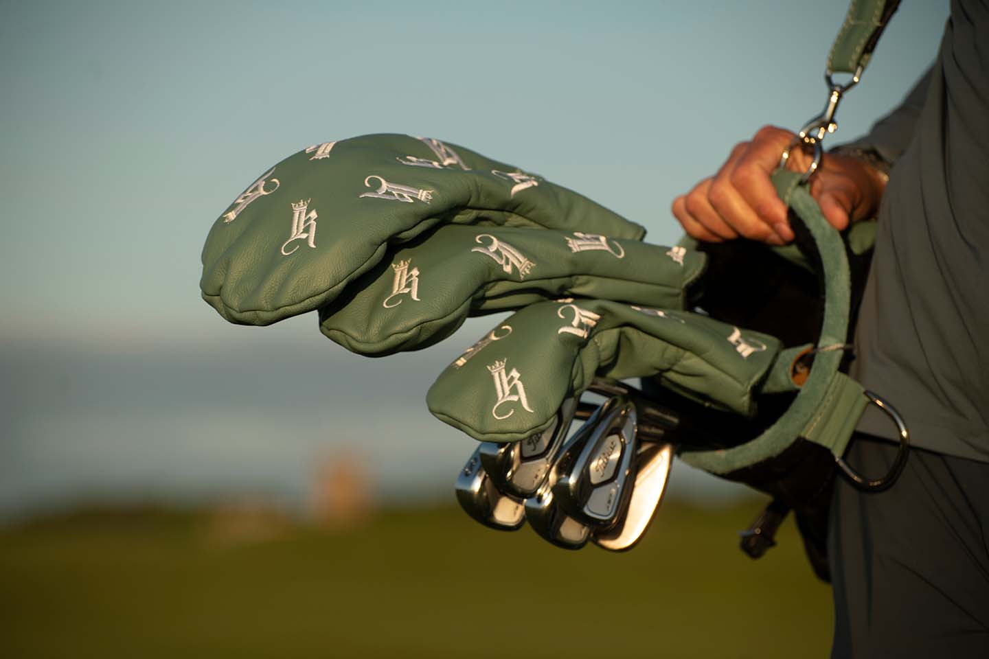 Dancing Headcover